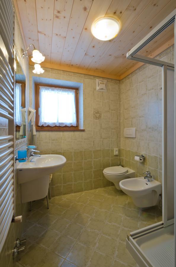 Hotel Al Viel B&B Canazei Ngoại thất bức ảnh