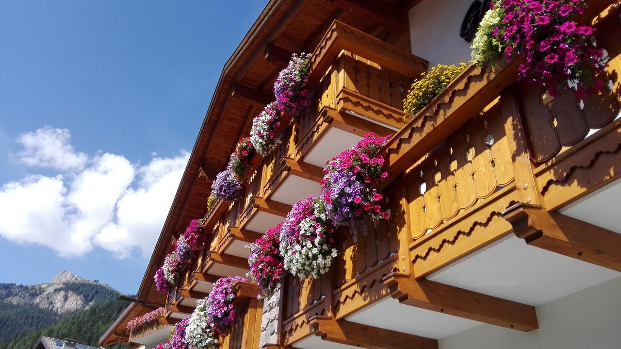Hotel Al Viel B&B Canazei Ngoại thất bức ảnh